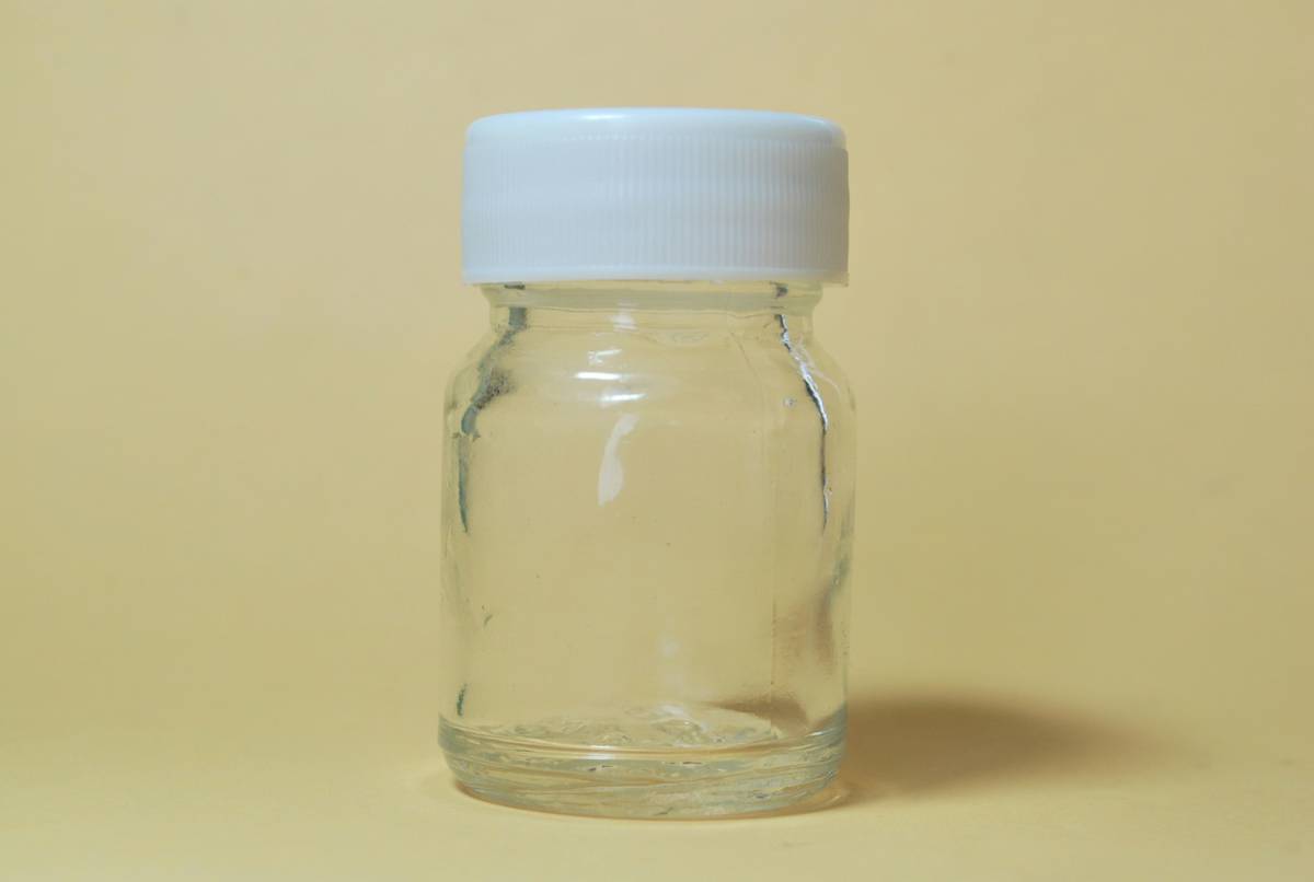 Before and after photos showing clearer skin using organic moisturizer.