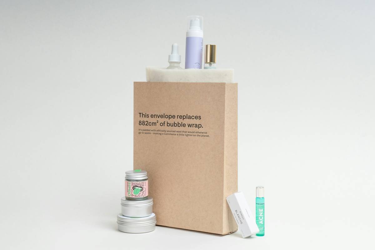 Side-by-side comparison of sustainable vs traditional skincare packaging, highlighting eco-friendly materials.