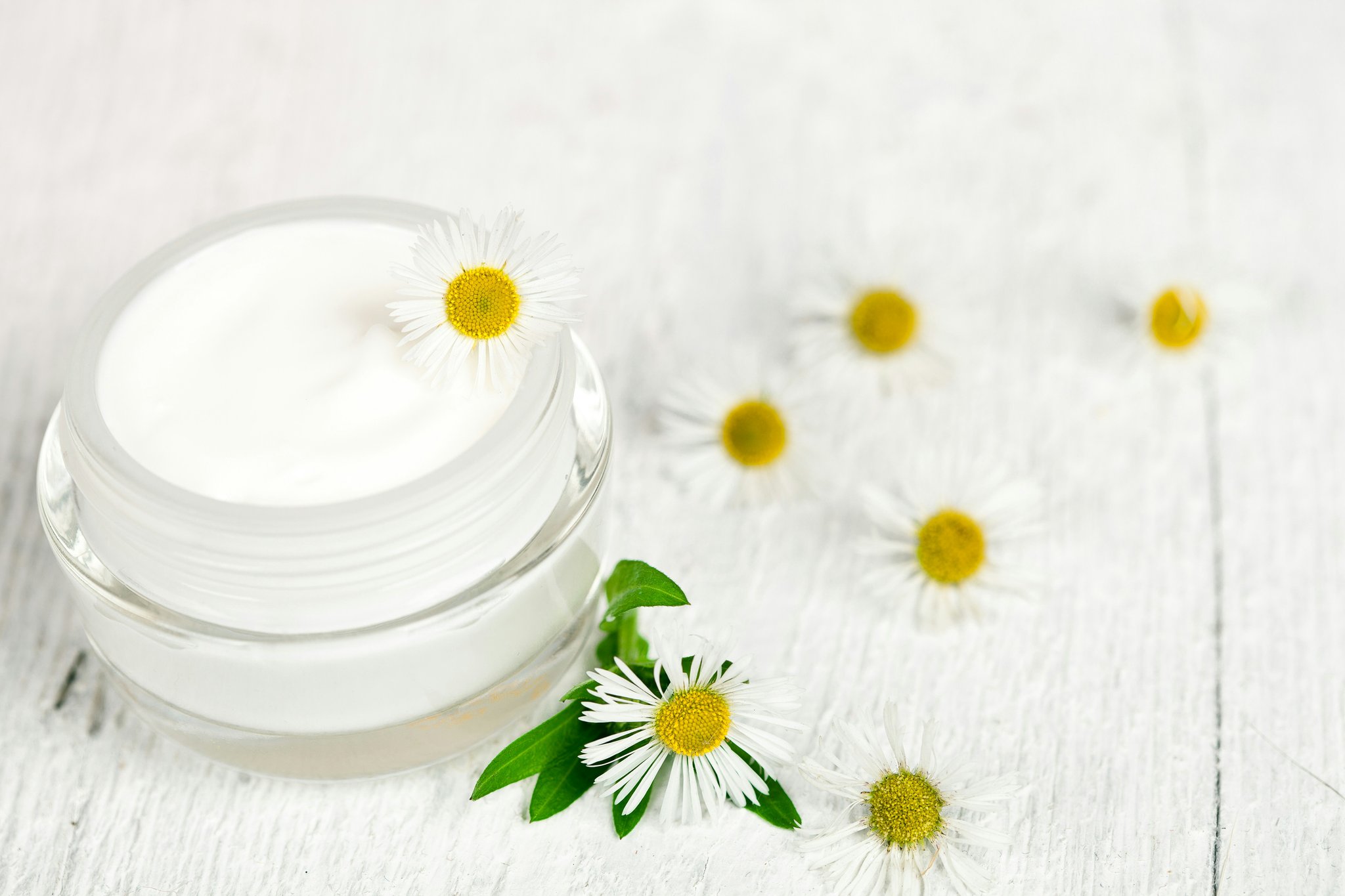 The Magic of Botanical Skin Cream: Your Guide to Organic Moisturizers That Actually Work