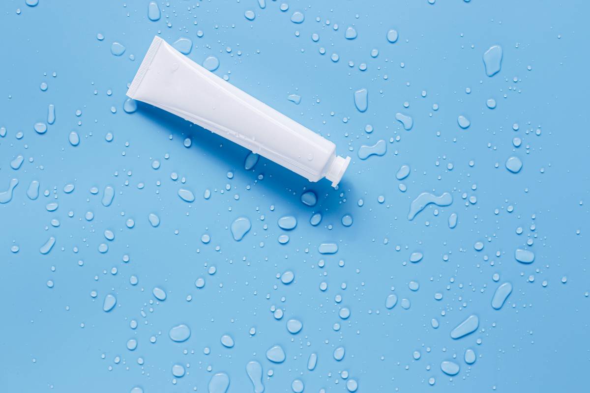 Why Your Skin Deserves the Best: The Magic of Natural Hydrating Cream
