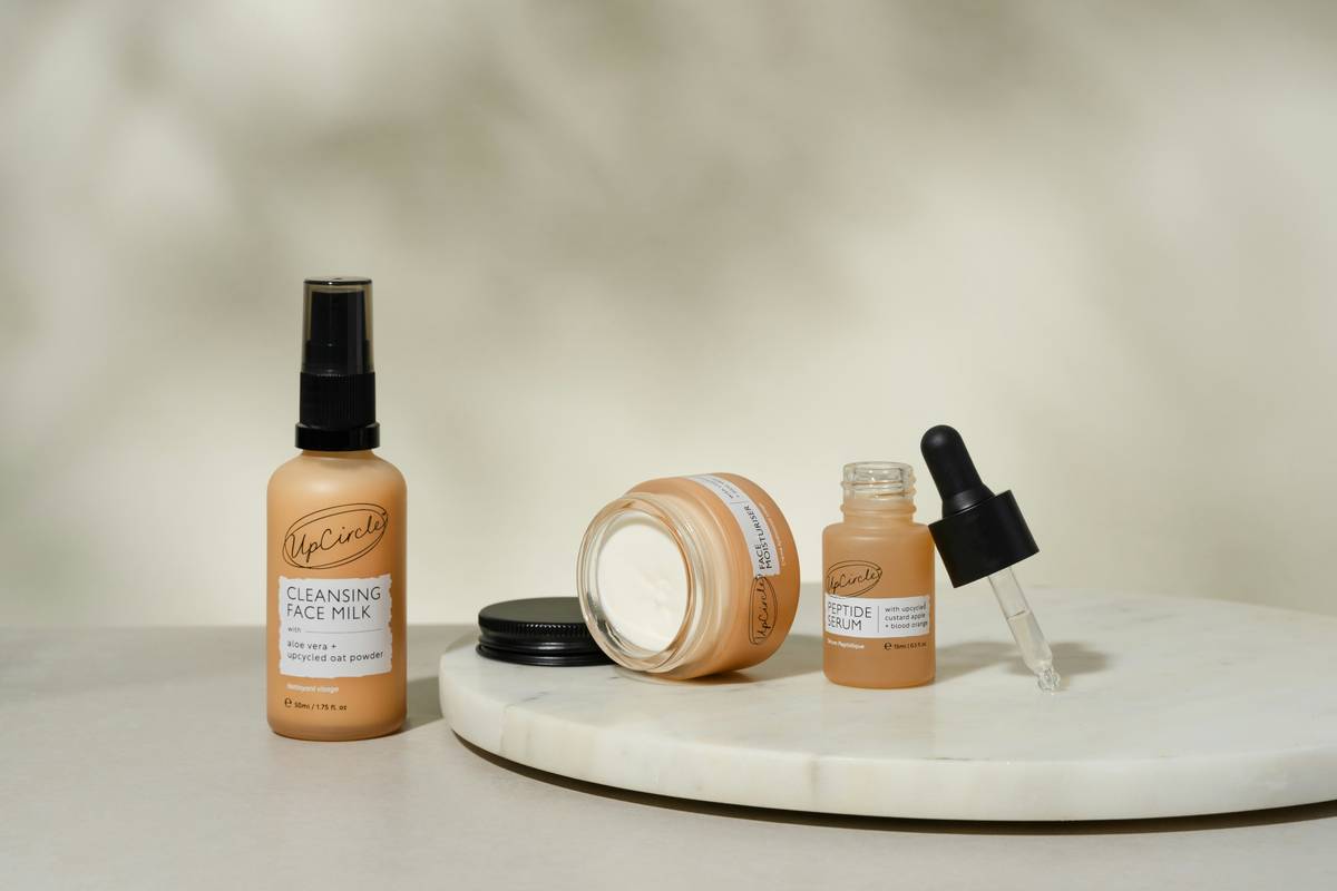 The Ultimate Guide to Herbal Skin Hydrators: Organic Moisturizers That Actually Work