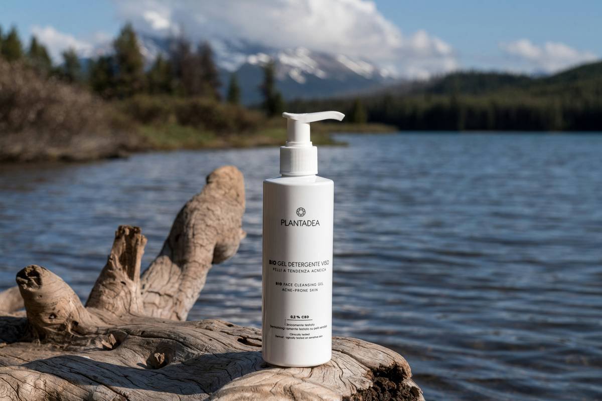 Why Your Skin Deserves a Vegan Moisturizing Lotion (And How to Pick the *Right* One)